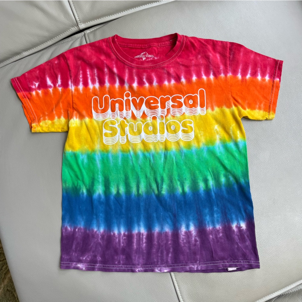 Universal Studios boys tie dye short sleeve T shirt (size M for 8 yrs old)